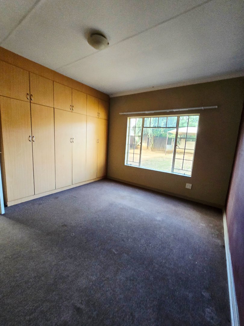 5 Bedroom Property for Sale in Flamwood North West